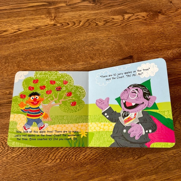 5 Sesame Street Scratch n Sniff Board Books Lot - Picture 8 of 14